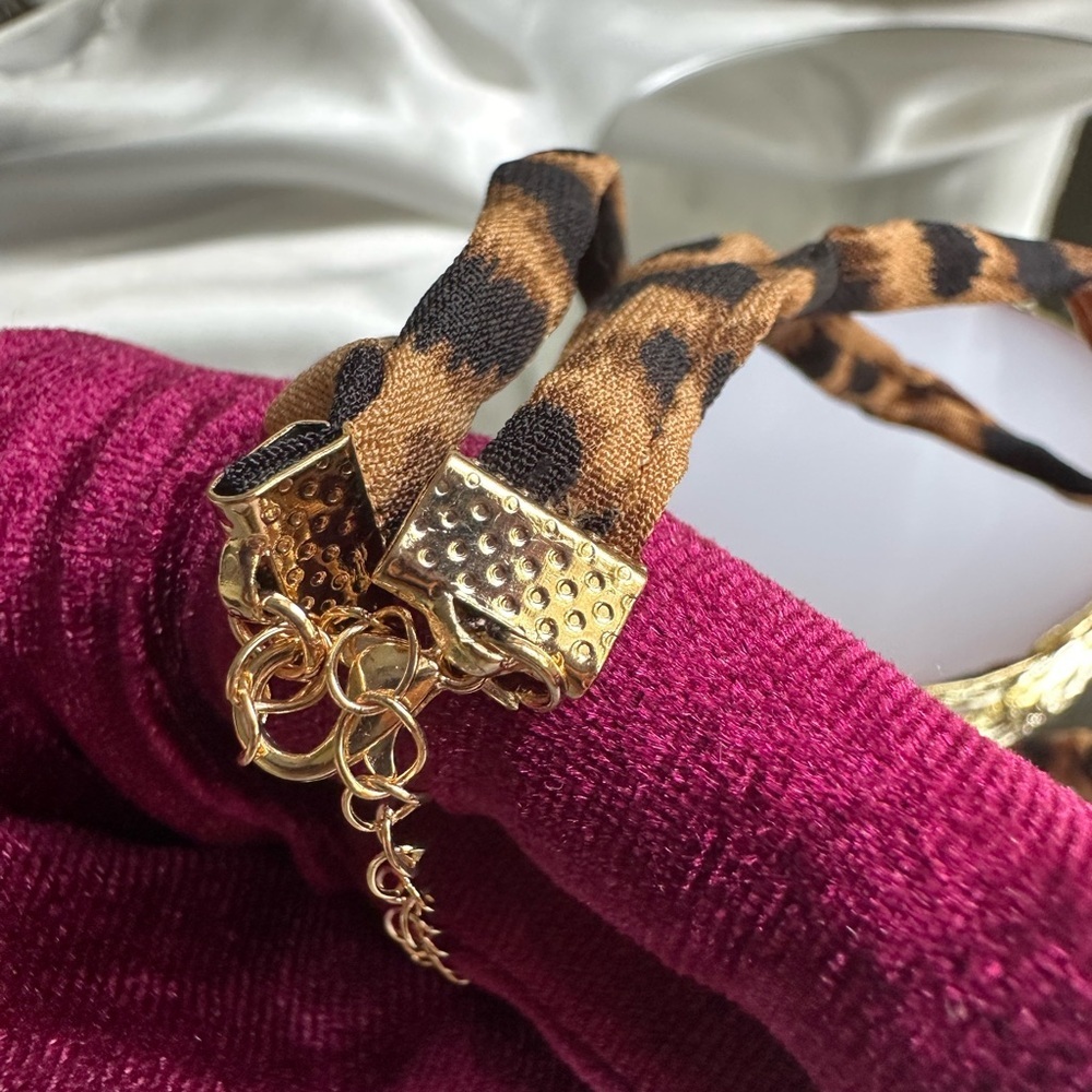 Zara Gold and Black Starfish Necklace - Picture 7 of 12